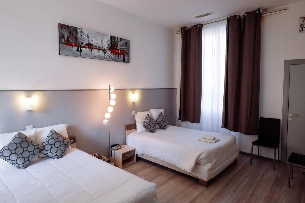 Hotel Pedussaut Сен-Годенс Экстерьер фото