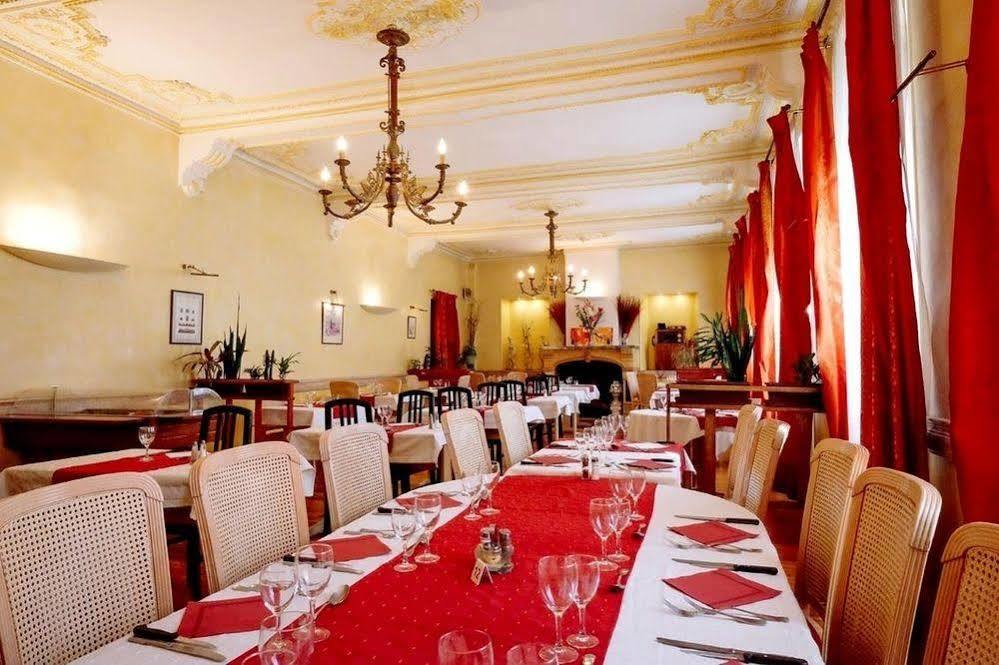 Hotel Pedussaut Сен-Годенс Экстерьер фото